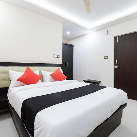 העיר בנגלור Super Capital O Choice Regal Suites Near Ragigudda Sri Prasanna Anjanayeswamy Temple מראה חיצוני תמונה