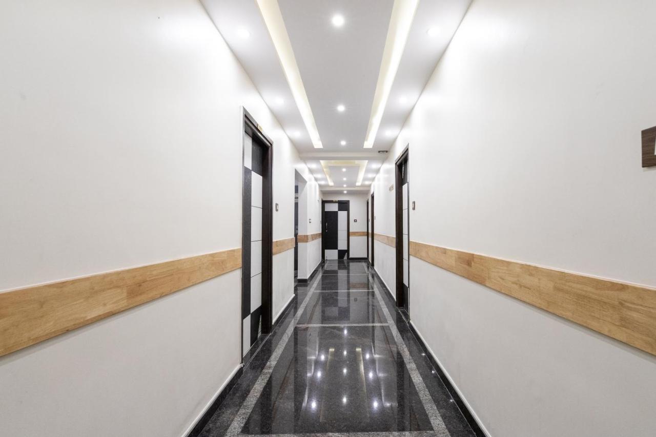 העיר בנגלור Super Capital O Choice Regal Suites Near Ragigudda Sri Prasanna Anjanayeswamy Temple מראה חיצוני תמונה