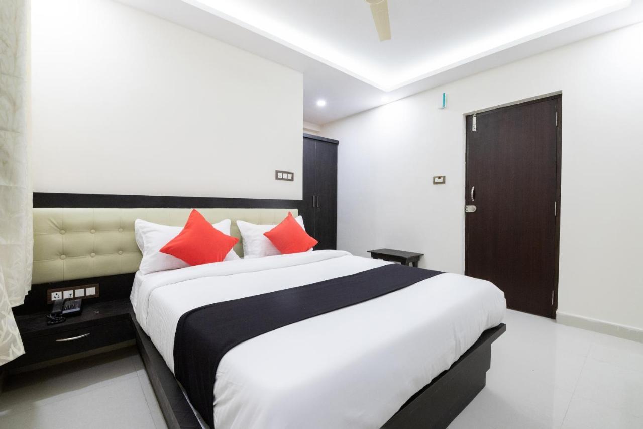 העיר בנגלור Super Capital O Choice Regal Suites Near Ragigudda Sri Prasanna Anjanayeswamy Temple מראה חיצוני תמונה