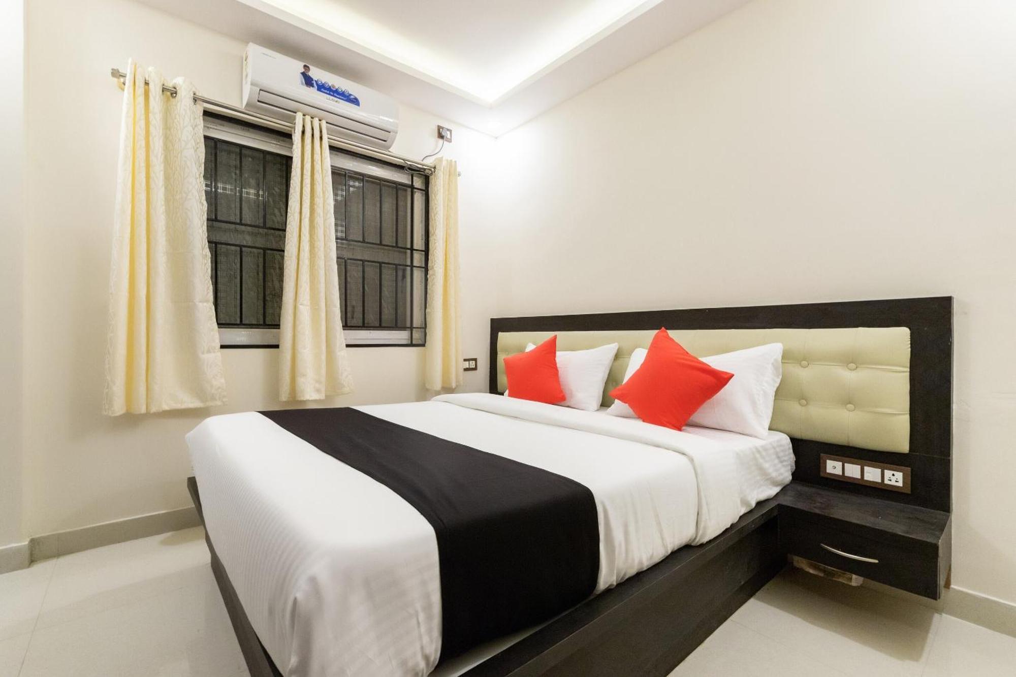 העיר בנגלור Super Capital O Choice Regal Suites Near Ragigudda Sri Prasanna Anjanayeswamy Temple מראה חיצוני תמונה